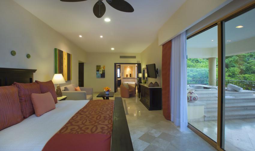 Luxury Three Bedroom Beachfront Residence