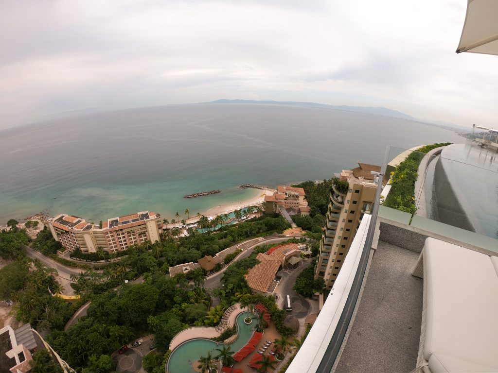 Garza Blanca Real Estate
