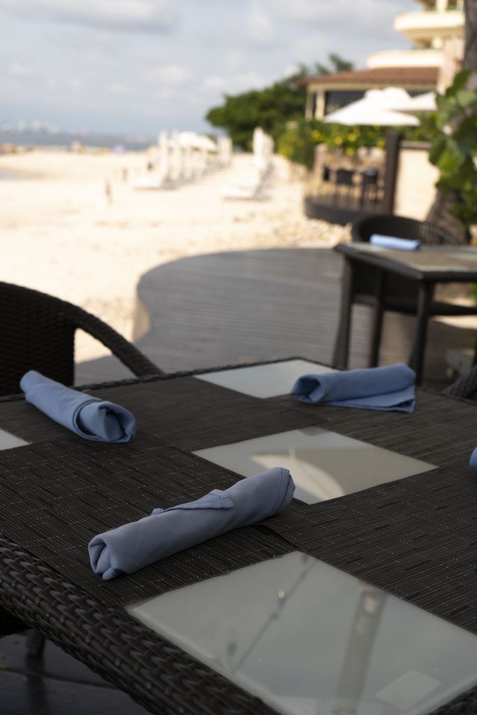 Beach table