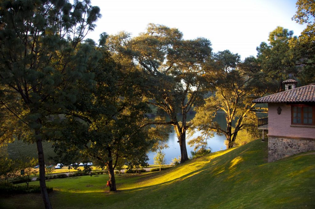 Sierra Lago Resort & Spa