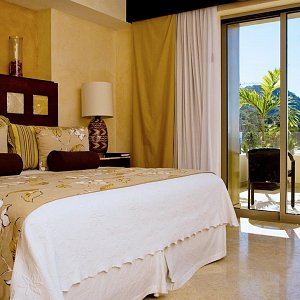 master-bedroom-balcony-oceanfront-penthouse-residences-puerto-vallarta