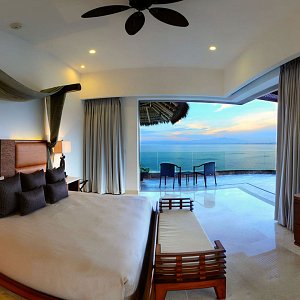 master-bedroom-the-grand-penthouse-residences-puerto-vallarta