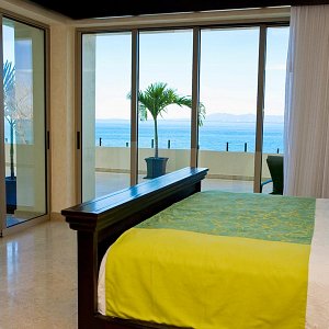 secondary-bedroom-oceanfront-penthouse-residences-puerto-vallarta