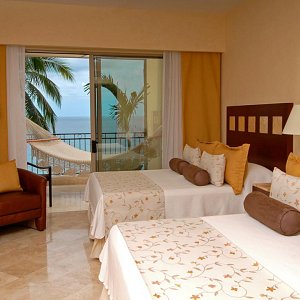 secondary-bedroom-two-bedroom-residence-puerto-vallarta