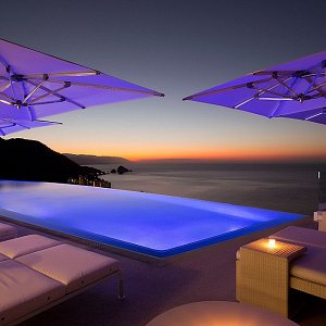 the-rooftop-pool-mousai
